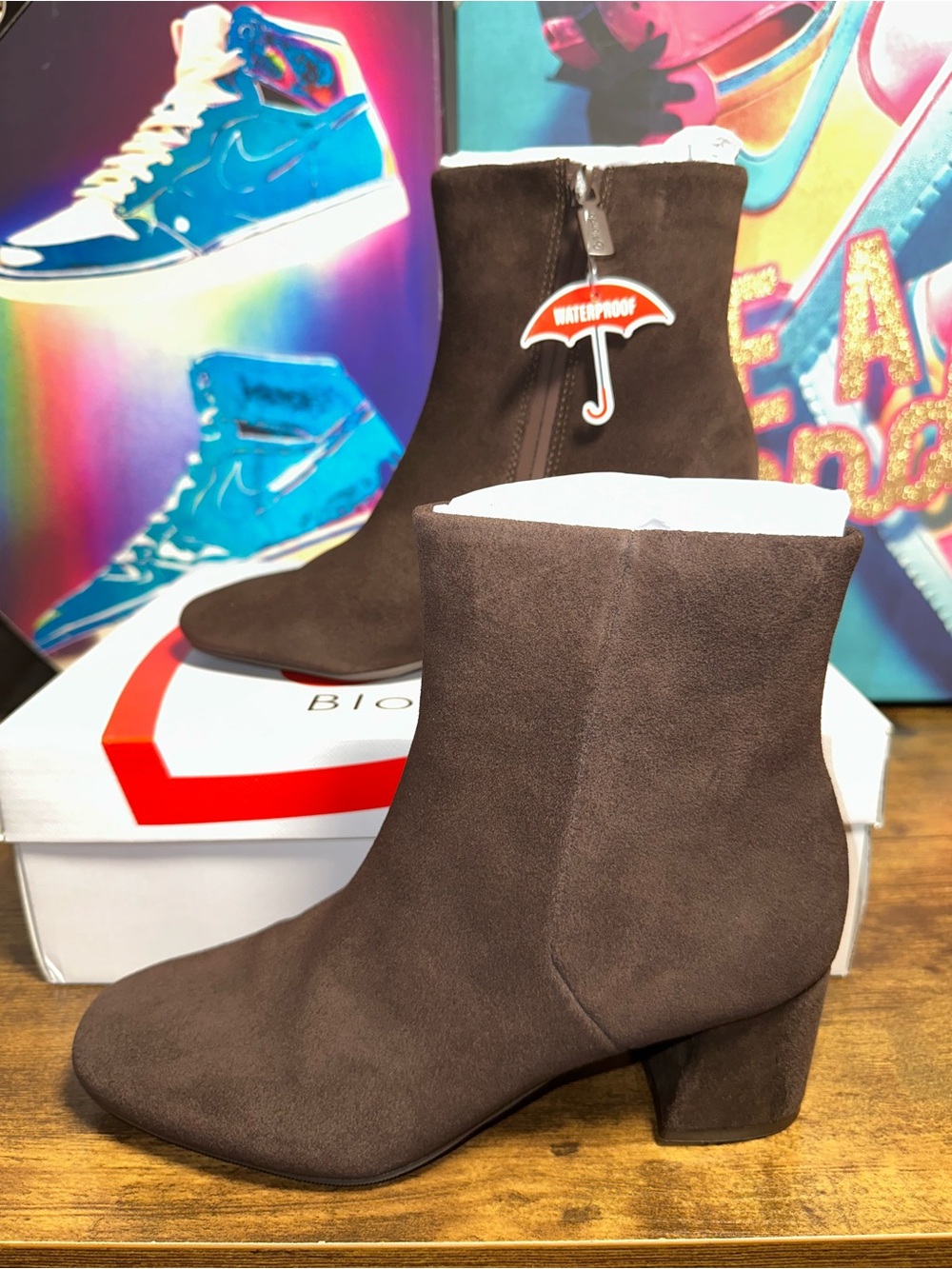 Blondo Alida Waterproof Bootie Color: Java Suede size 6.5 - Picture 2 of 11